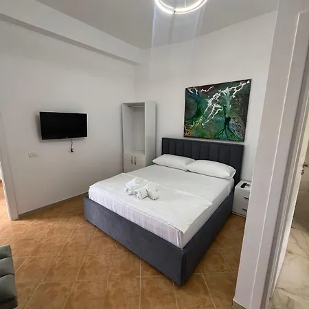 Eni Alloggio in famiglia Vlorë